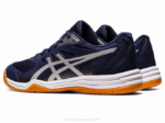 Asics chaquetón plata pura upcourt 5 elegante y funcional - Image 3