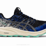 Asics Fuji Lite 2 Zapatillas Negras y Platas Ultra Ligeras