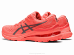 Asics Gel Kayano 28 Zapatillas Ligeras Coral Solar - Image 3