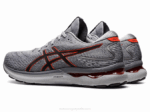 Asics Gel Nimbus 24 Zapatillas Roca Tomate Cherry Comodidad y Estilo - Image 3