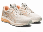 Asics Gel Quantum 180 VII Zapatillas Gris Humo y Crema - Image 2