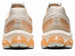 Asics Gel Quantum 180 VII Zapatillas Gris Humo y Crema - Image 5