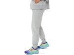 Asics Jogger de Polar Sunday Mujer Gris Claro Comodidad y Estilo - Image 3