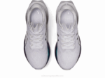 Asics Novablast 3 Platino Zapatillas Blancas y Plateadas - Image 6