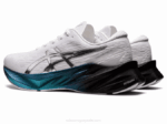 Asics Novablast 3 Platino Zapatillas Running Blanco Plata - Image 3