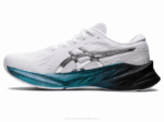 Asics Novablast 3 Platino Zapatillas Running Blanco Plata - Image 4