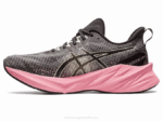 Asics Novablast 3 Zapatillas Delirio Negro Rosa Rendimiento Cómodo - Image 4