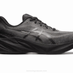 Asics Novablast 3 Zapatillas Negras y Grises para Correr