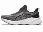 Asics Novablast 3 Zapatillas Running Blanco Negro Elegancia y Comodidad - Image 4