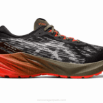 Asics Novablast 3TR Zapatillas Naturaleza Oliva Estilo y Comodidad