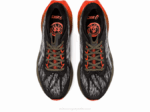 Asics Novablast 3TR Zapatillas Naturaleza Oliva Estilo y Comodidad - Image 6