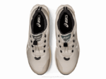 Asics Novablast Zapatillas Grises Comodidad y Estilo - Image 5