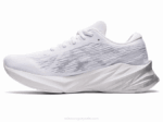 Asics Novablasto 3 Zapatillas Running Blanco Gris Piedmont - Image 4