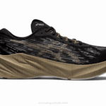 Asics Novablasto 3 Zapatillas Running Negro Visón Confort y Estilo