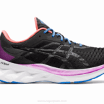 Asics Novablasto Zapatillas Negras para Correr Alto Rendimiento