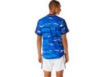Asics playera gráfica azul para hombre Match estilo moderno - Image 2