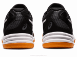 Asics upcourt 5 zapatillas blancas y negras deportivas - Image 4