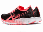 Asics velocidad mágica sneakers negro y coral ardiente - Image 3