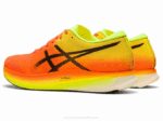 Asics Zapatillas de Metavelocidad Impactantes Naranja y Negro - Image 3