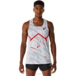 Camiseta Asics Ligera Hombre Gris Glaciar Rojo Eléctrico Ideal para Entrenamiento